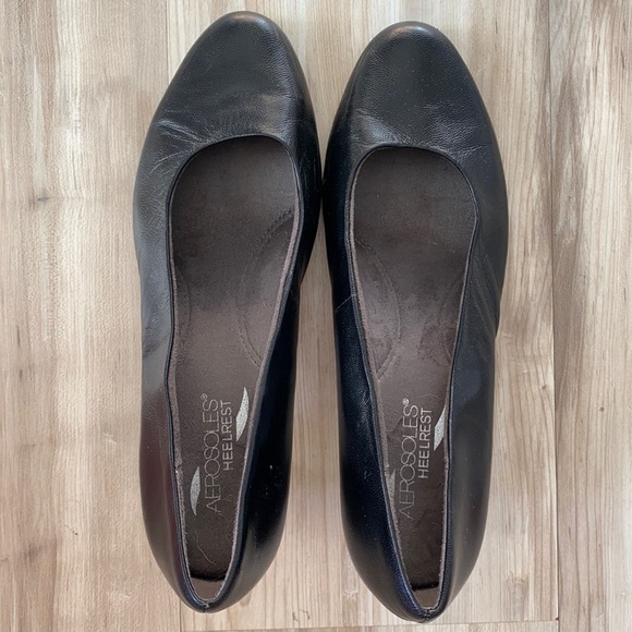 ❤️ Aerosoles Heelrest Heels in Black Size 8 1/2 - Picture 2 of 11